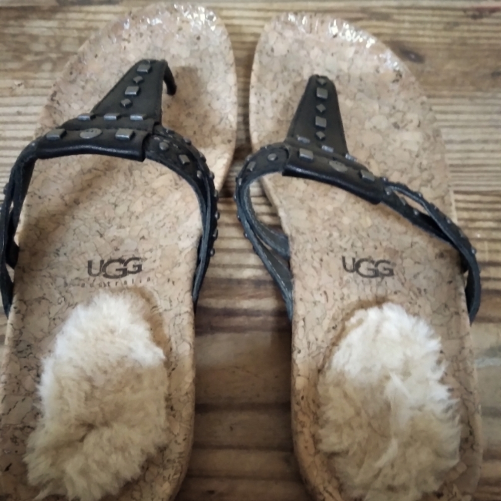 Ugg flipflops